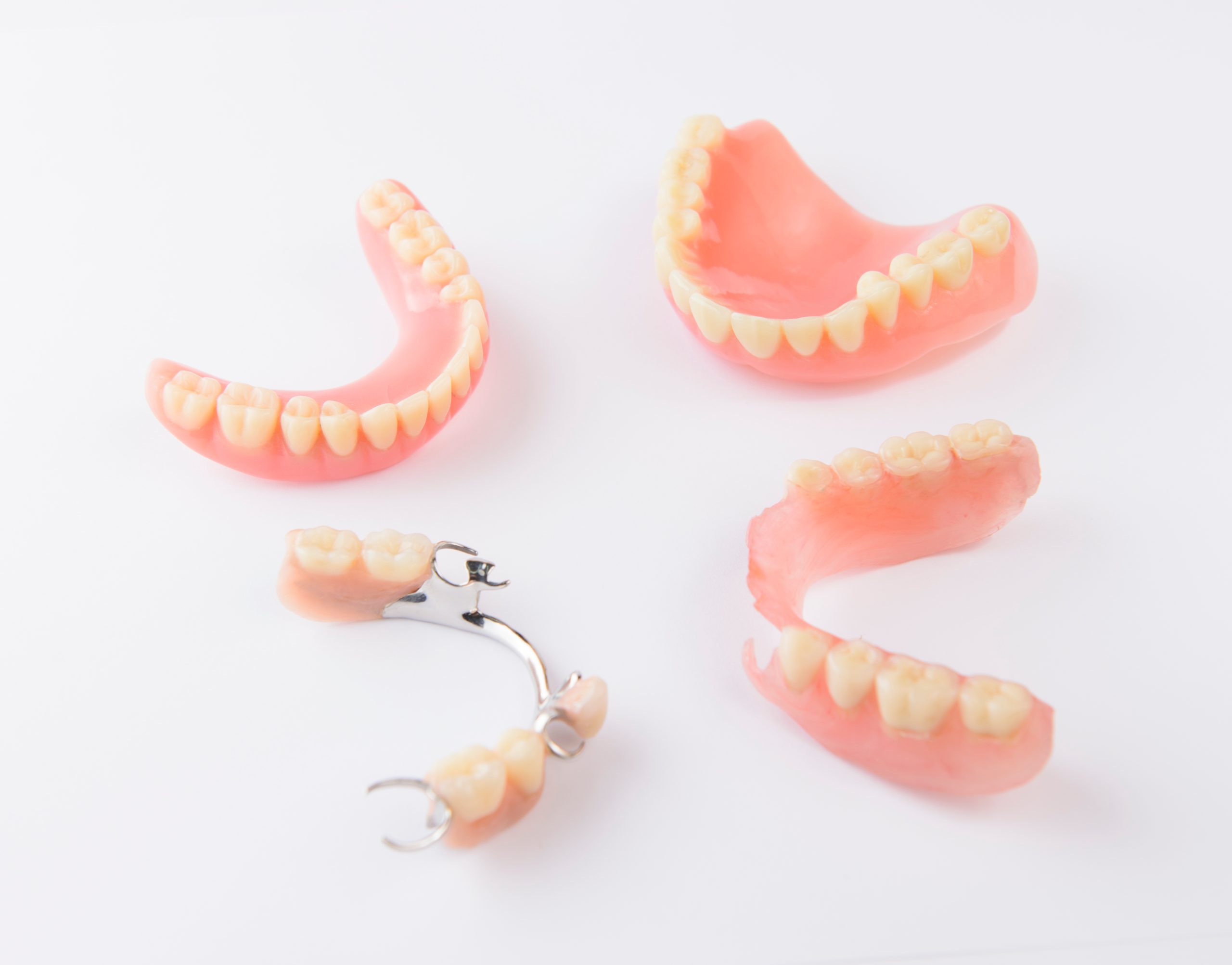 what types of dentures are there?
